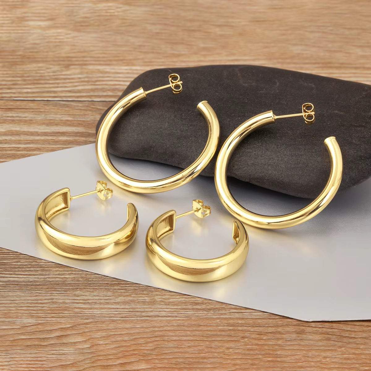 AuraHoop™ Bold Copper Circle Earrings – Four Styles of Effortless Elegance